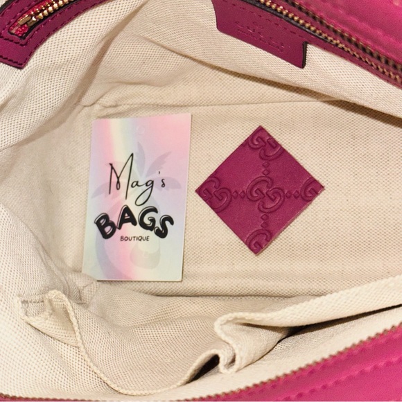 Gucci: Embossed Bree Guccissima GG Monogram Crossbody Bag - Picture 13 of 16